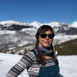 Meet your Posher, Danielle